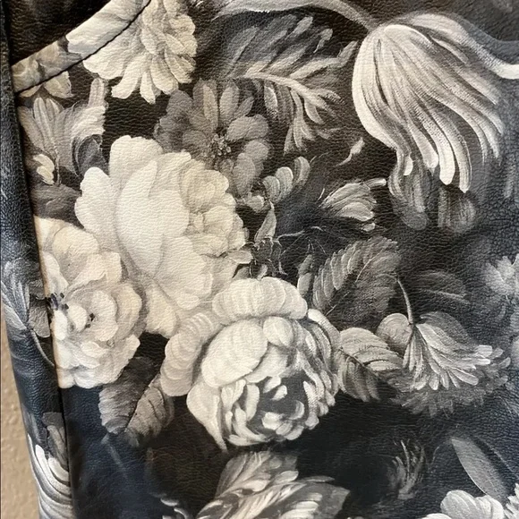 Jogger Faux Leather Pants Carbon Rue 21 Most Wanted Pull On Sz S Inseam 28” nwot - Picture 11 of 13